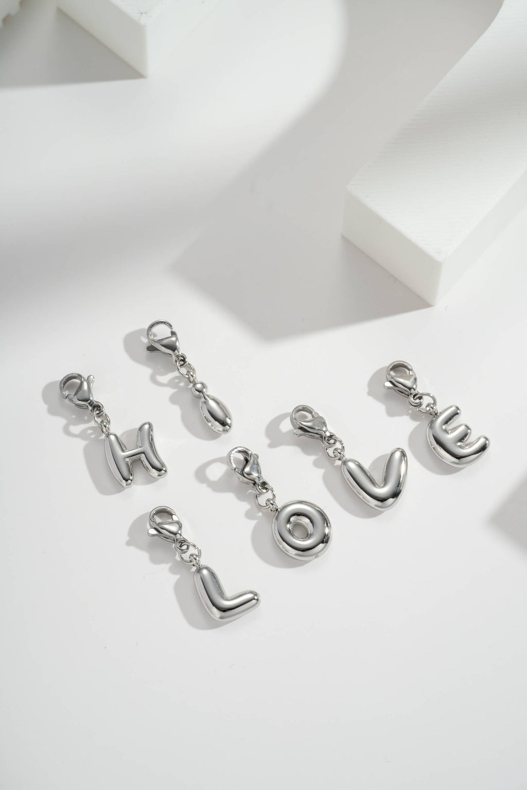 Pendentifs Charm Alphabet Acier Inoxydable argenté