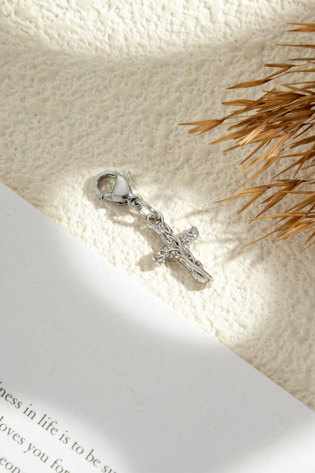 Charm croix torsadée acier inoxydable argenté doré élégant