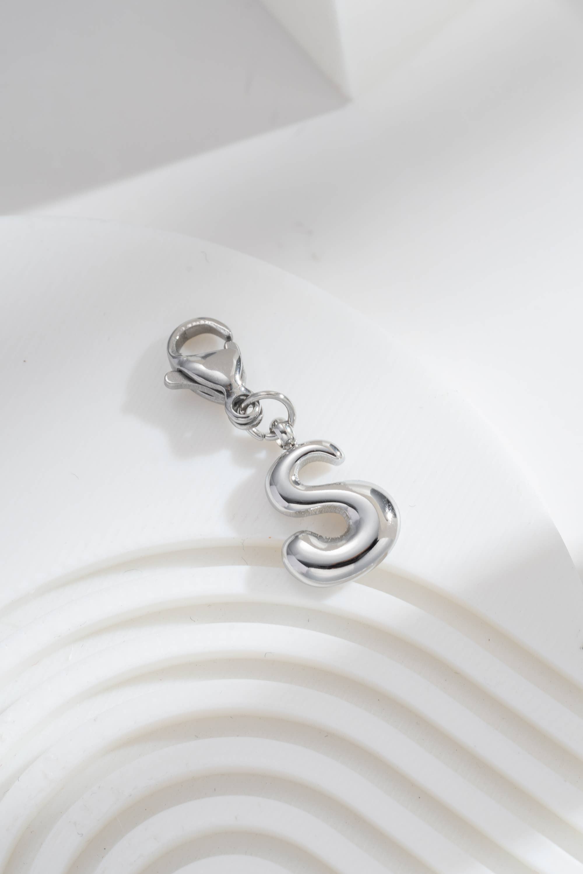 Pendentifs Charm Alphabet Acier Inoxydable argenté